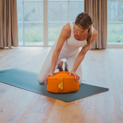Yogakissen XL rund 35x17cm, Farbe Orange - YOSANA