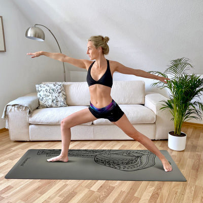 Yogamatte Studioline Ultra-Grip "Grau Elefant" inkl. Tragegurt - YOSANA